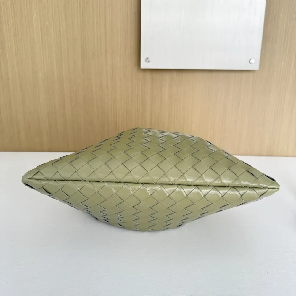 Bottega Veneta Intrecciato Medium Dustbag