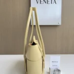 Bottega Veneta Arco 33