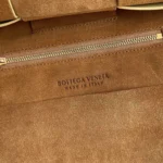 Bottega Veneta Arco 33