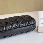 Bottega Veneta (BV) Knot