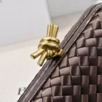 Bottega Veneta (BV) Knot