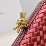 Bottega Veneta (BV) Knot