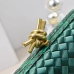 Bottega Veneta (BV) Knot