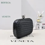 Bottega Veneta (BV) Knot