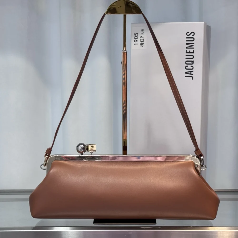 Jacquemus The Salon clutch