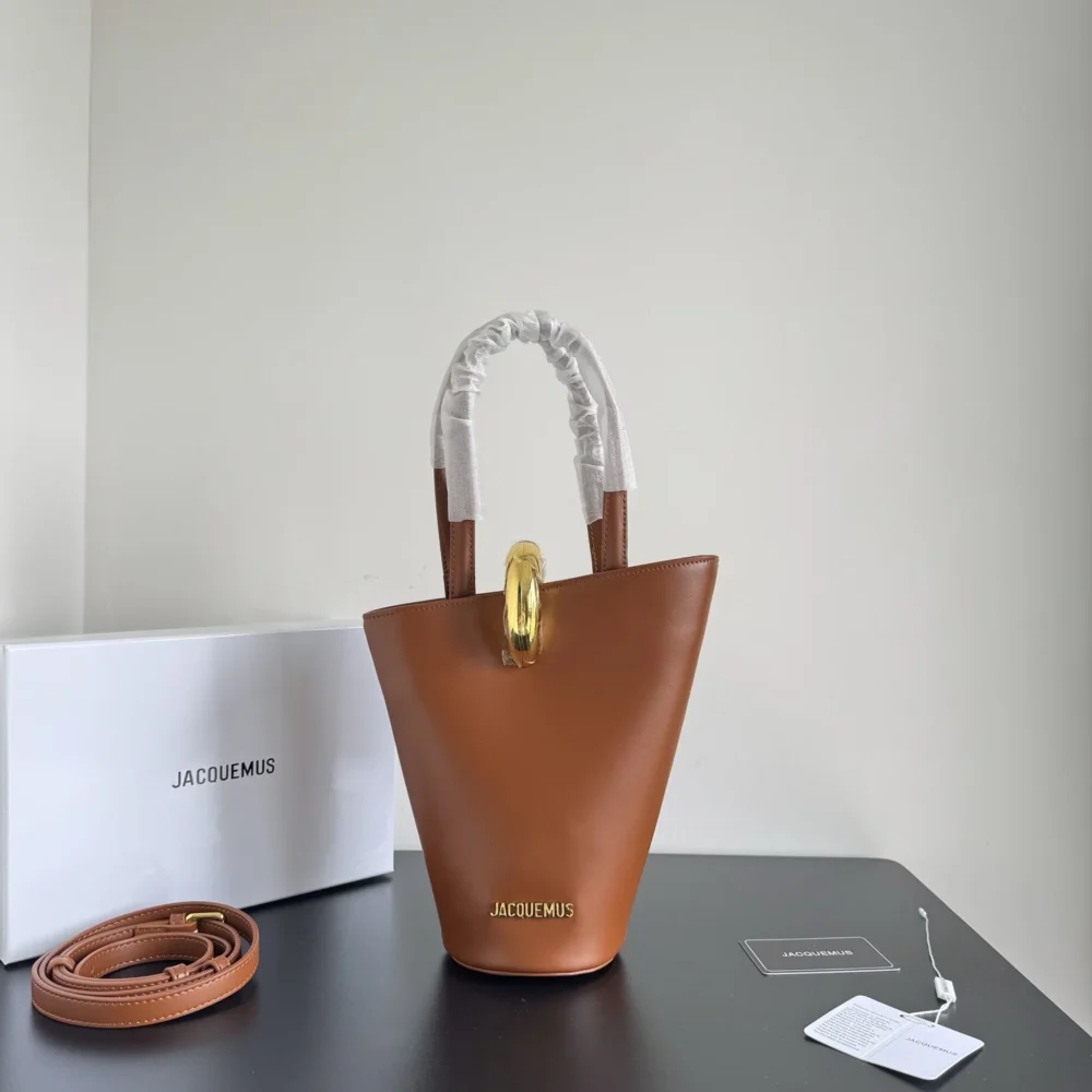 Jacquemus The small Bambola