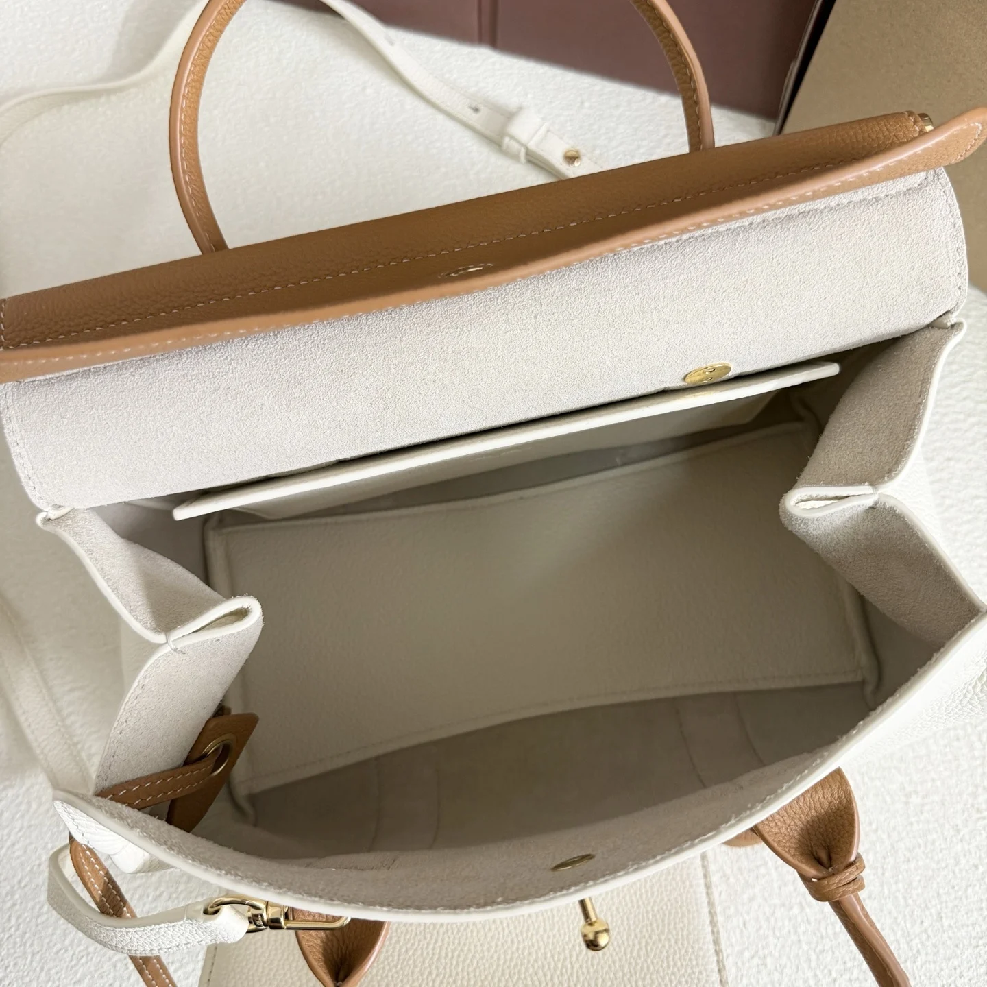 i1753378855306_1545_0_8